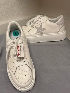 Vintage Havana White Sneakers with Silver Star Accent